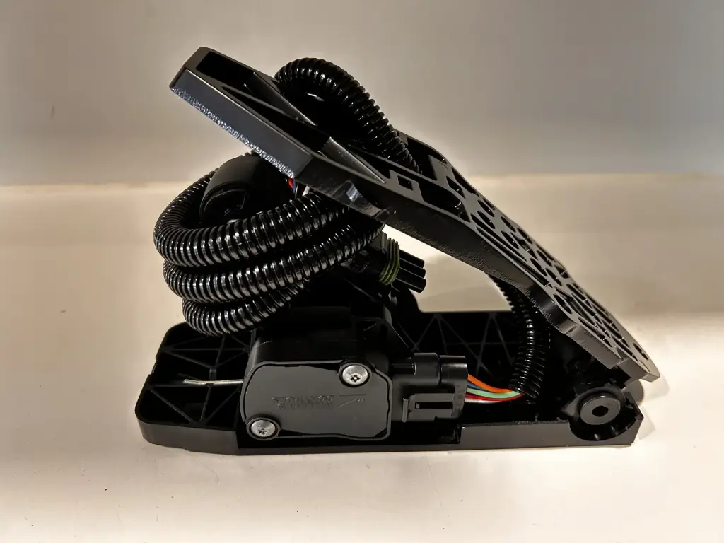 [50001505] Accelerator